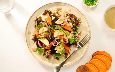 Frühlingssalate: Vegetarische Salat-Rezepte mit Süßkartoffeln